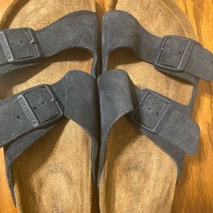 WOMANS size 39 Birkenstock navy blue suede uppers